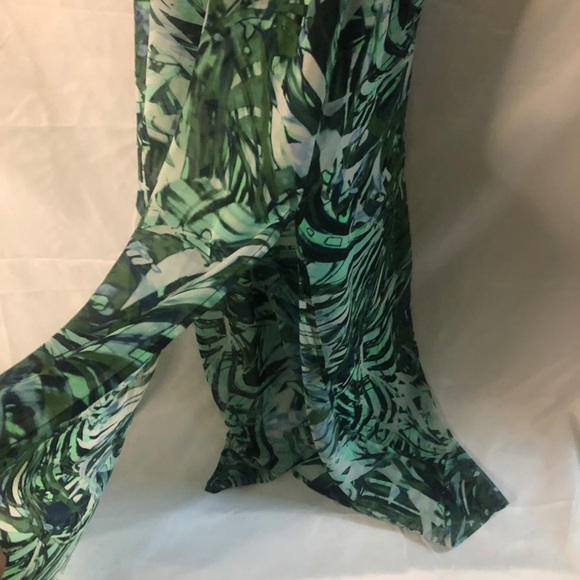 Jennifer Lopez Halter Dress - Picture 3 of 5